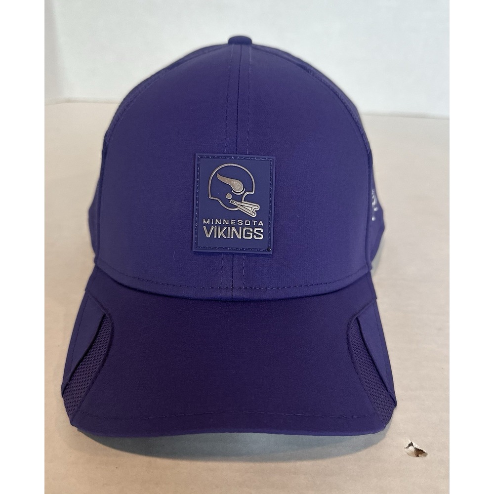Minnesota Vikings NFL New Era 9 Forty Hat Cap Fitted Tag Logo Purple Size L/XL